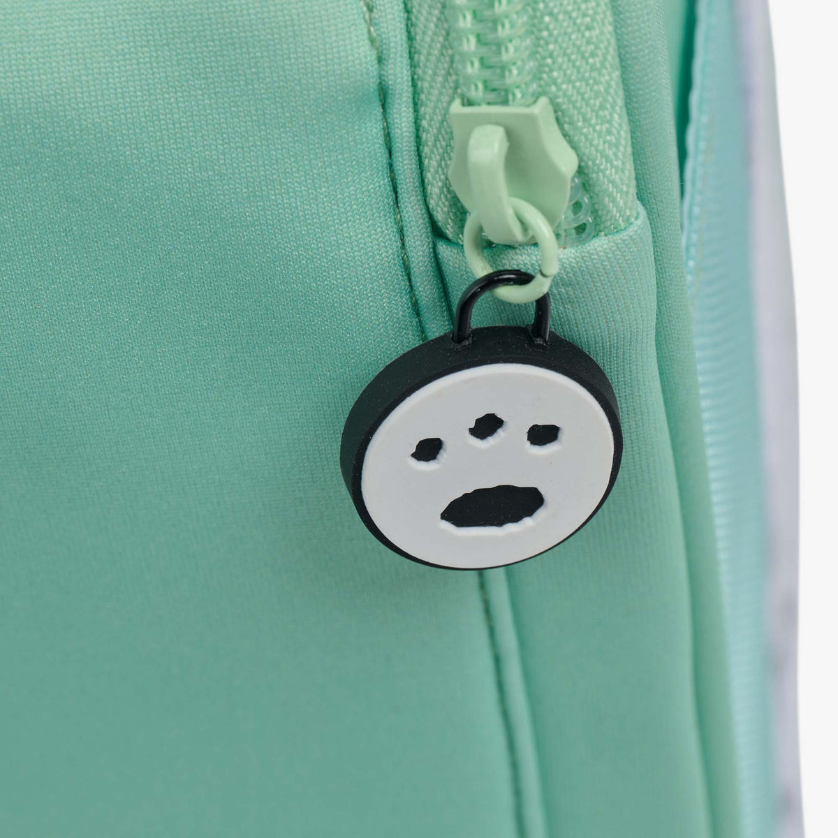 pochaccotm-slim-lunch-cooler-bag-v5 00028031-Z.jpg