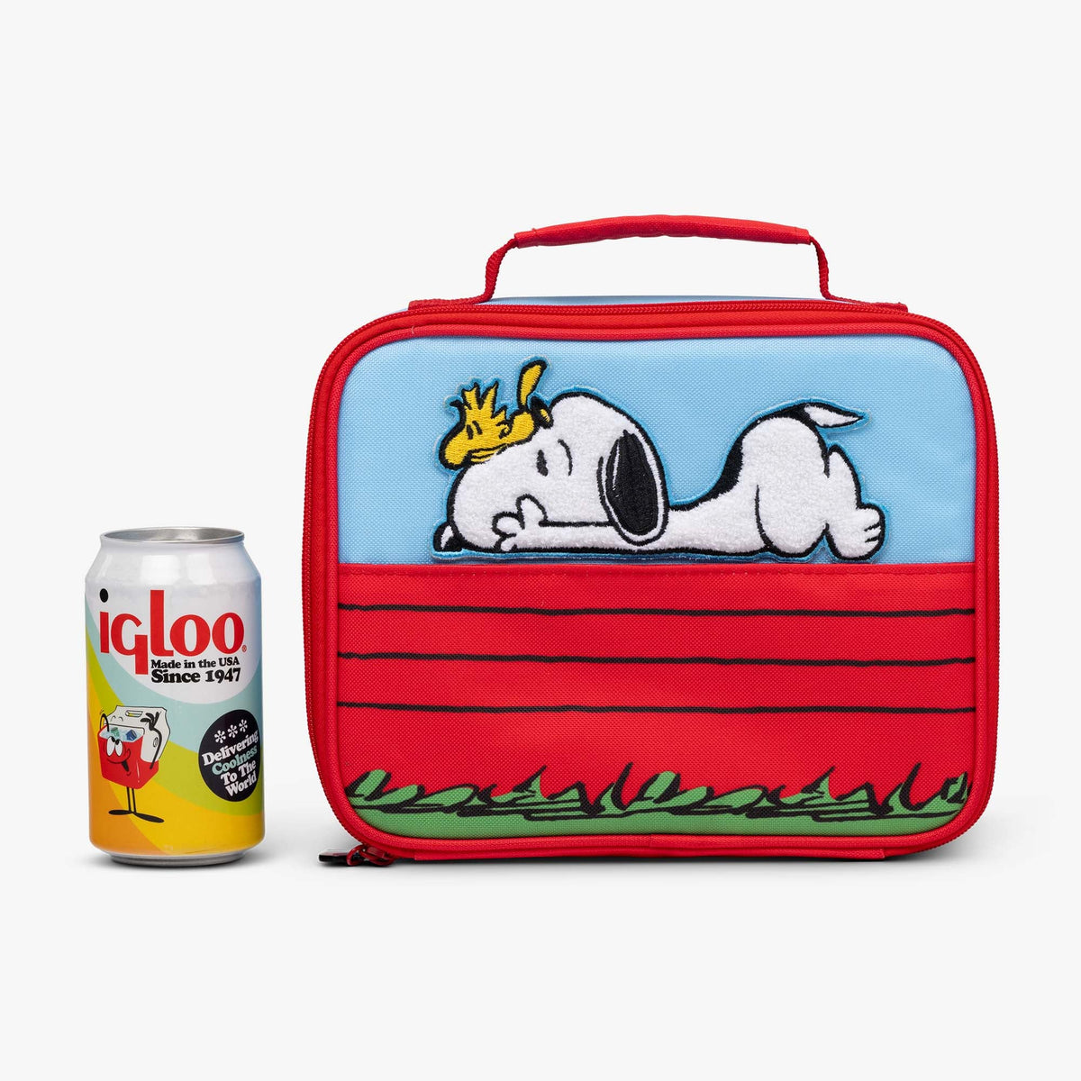 snoopy-s-doghouse-horizontal-lunch-cooler-bag-x9 00028034-P.jpg