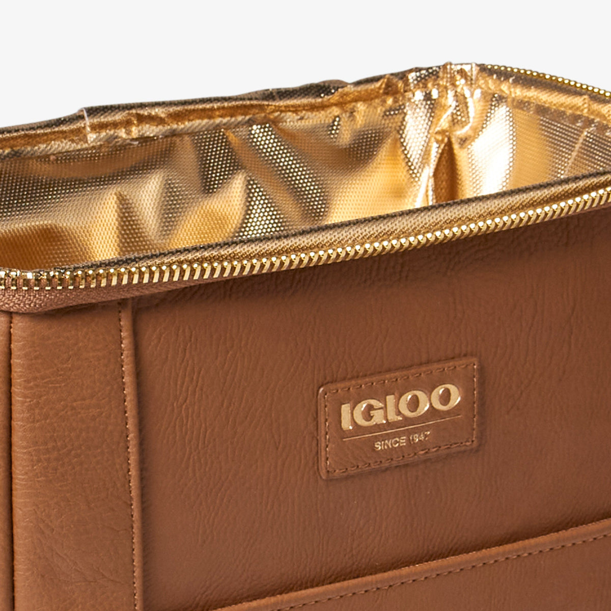 igloo-luxe-mini-convertible-backpack-c4 00066043_D2.jpg